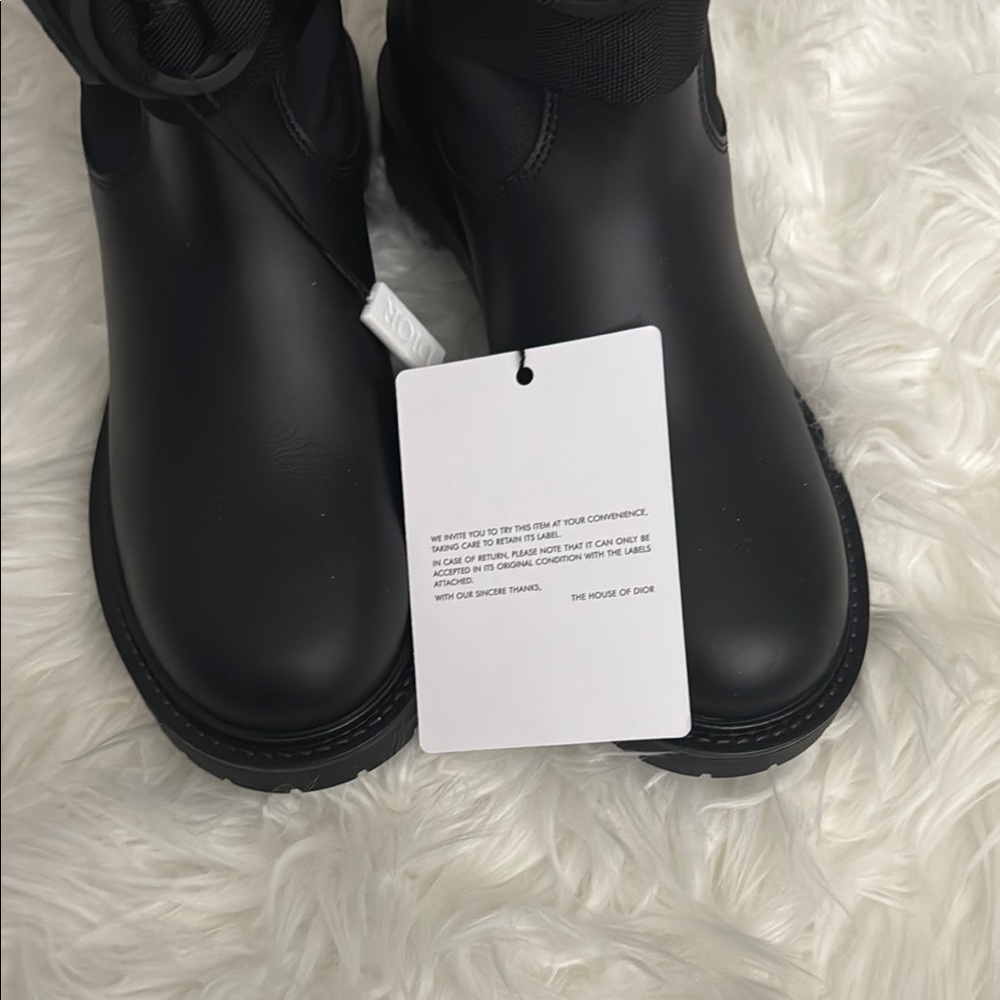 Christian Dior Black and White Graphic Boots. Size 39.5. Brand New - Picture 5 of 5